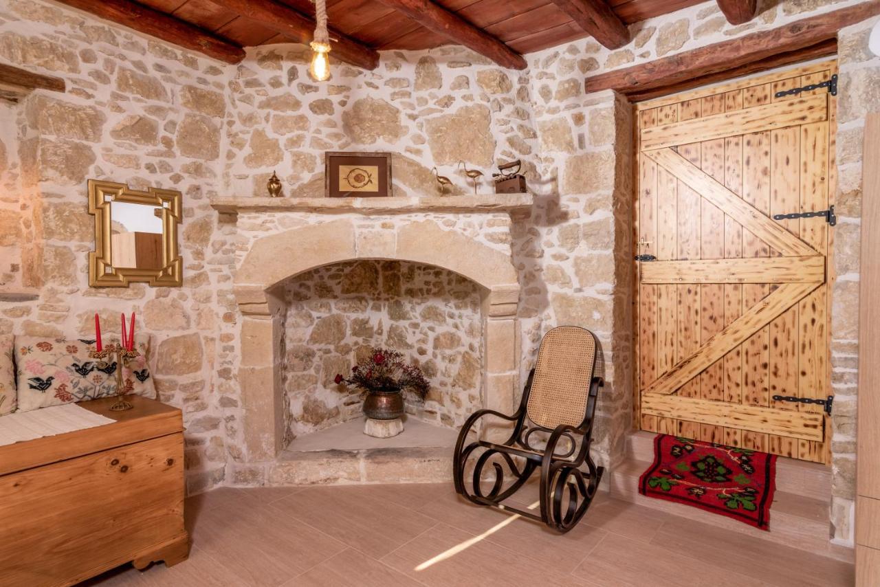 Joakim'S Villa Pitsidia Exterior photo
